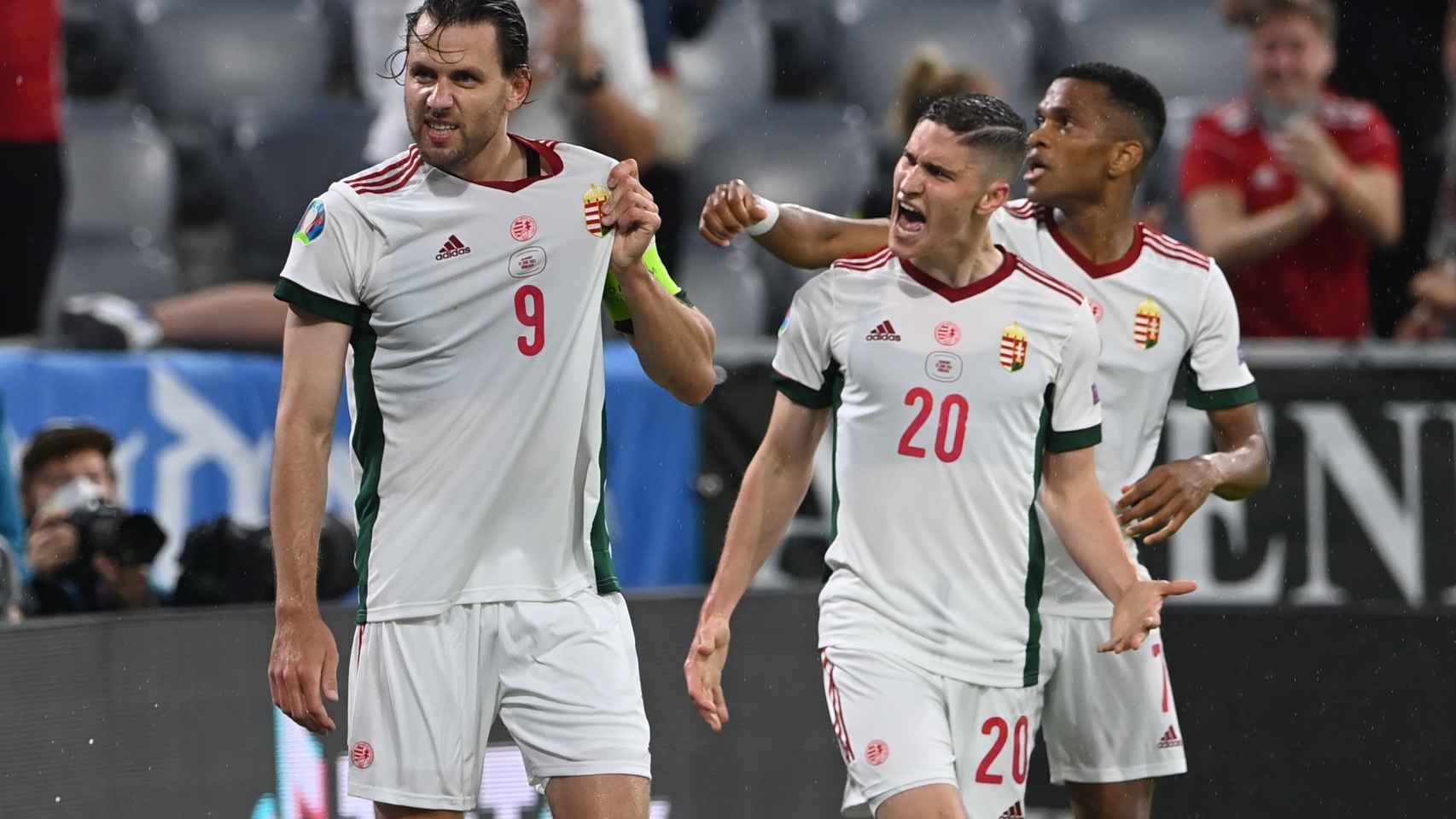 Adam Szalai celebra su gol con la selección de Hungría ante Alemania en la Eurocopa 2020