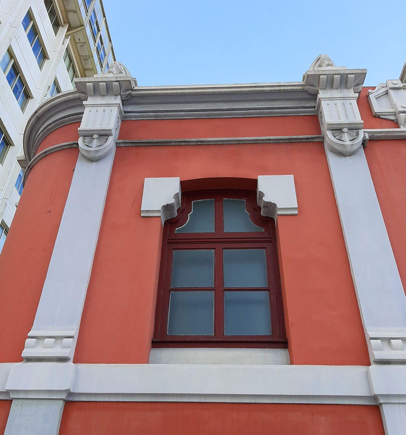 La Casa del Sol de A Coruña, un edificio detenido en el tiempo