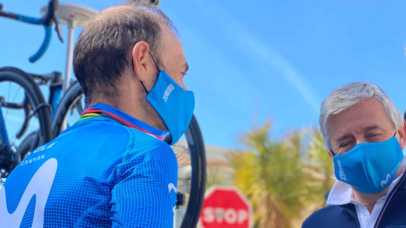 Alejandro Valverde y Eusebio Unzue, durante la Volta a Cataluña