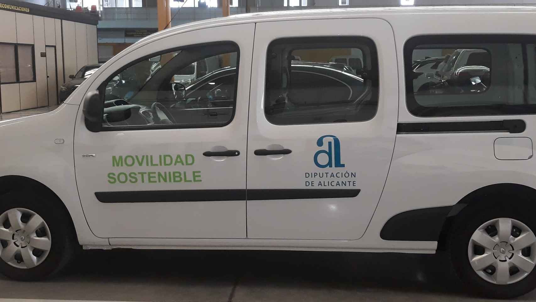 La Diputación pretende que las localidades cuenten con al menos uno de estos vehículos.