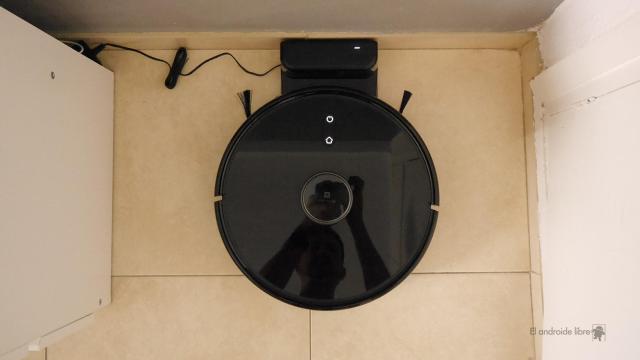 realme Techlife Robot Vacuum