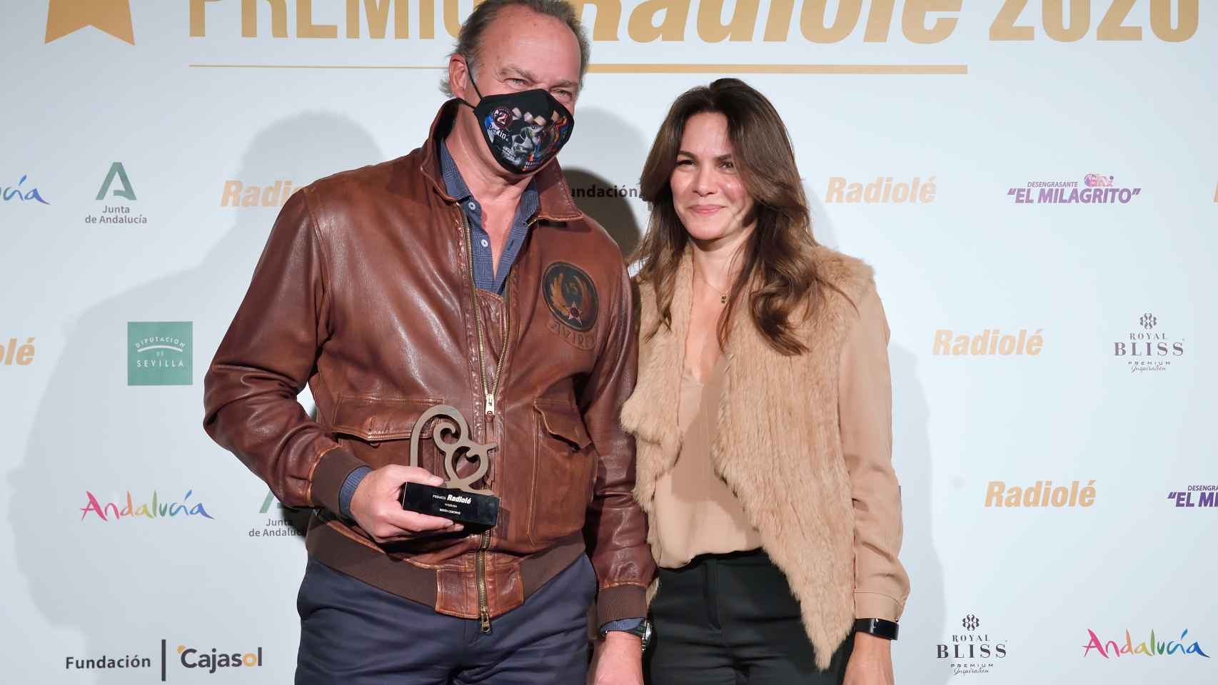 Bertín Osborne y Fabiola Martínez en los premios Radiolé 2020.