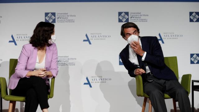 Isabel Díaz Ayuso y José María Aznar en la clausura del Aula de Liderazgo IADG-UFV.