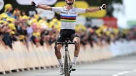 Alaphilippe vence en la primera etapa del Tour de Francia 2021