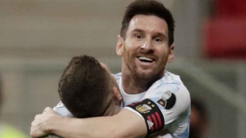 Messi celebrando un gol con Argentina