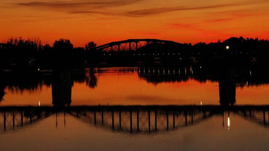 Puente de Talavera sobre el río Tajo, uno de los sitios donde se miden los caudales ecológicos.