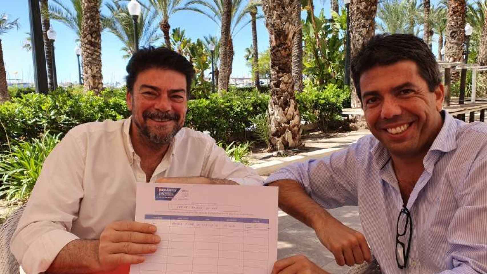 Carlos Mazón y Luis Barcala en junio de 2020 durante la recogida de avales para la candidatura del primero.