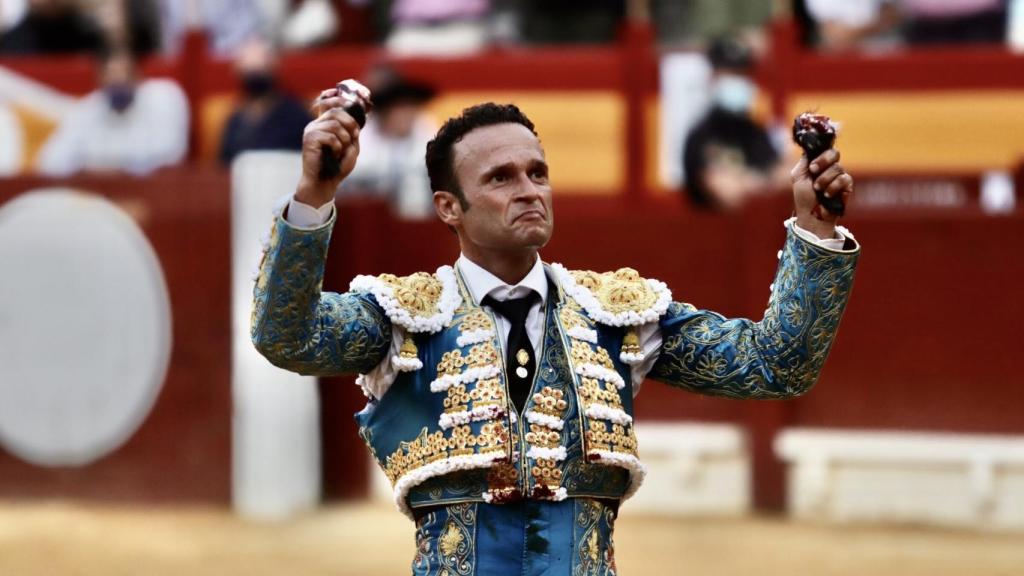 Ferrera toreó con el alma y cortó las dos orejas del cuarto.