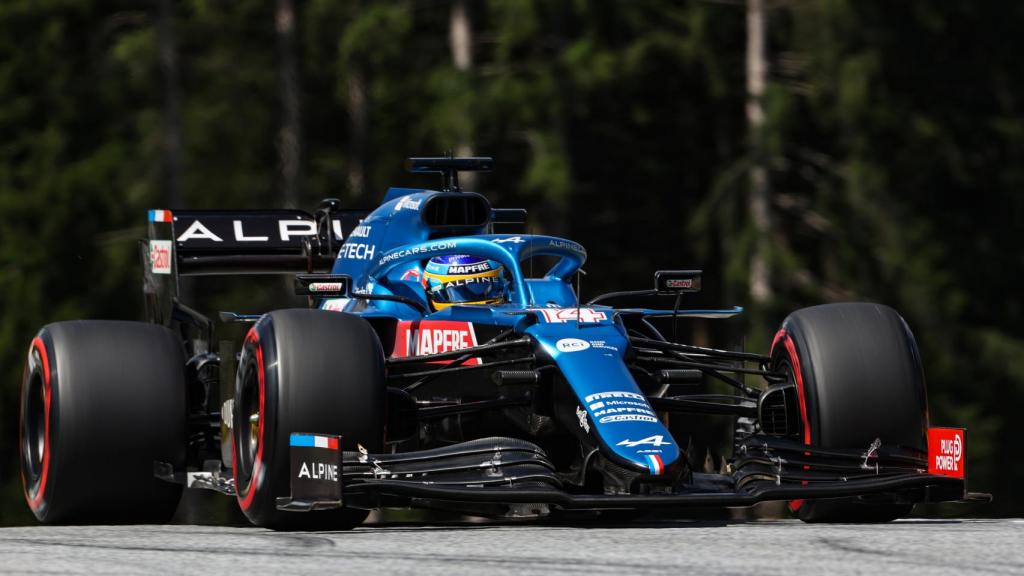 Fernando Alonso con su A521 en Austria