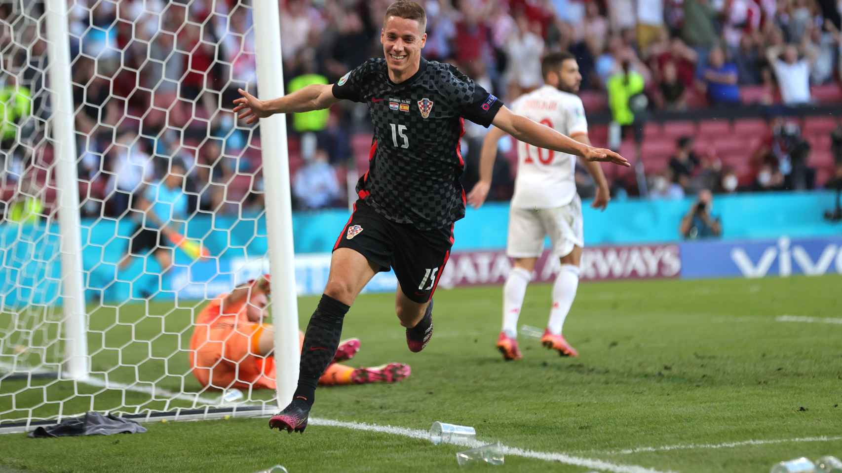 Mario Pasalic celebra el gol del empate de Croacia ante España