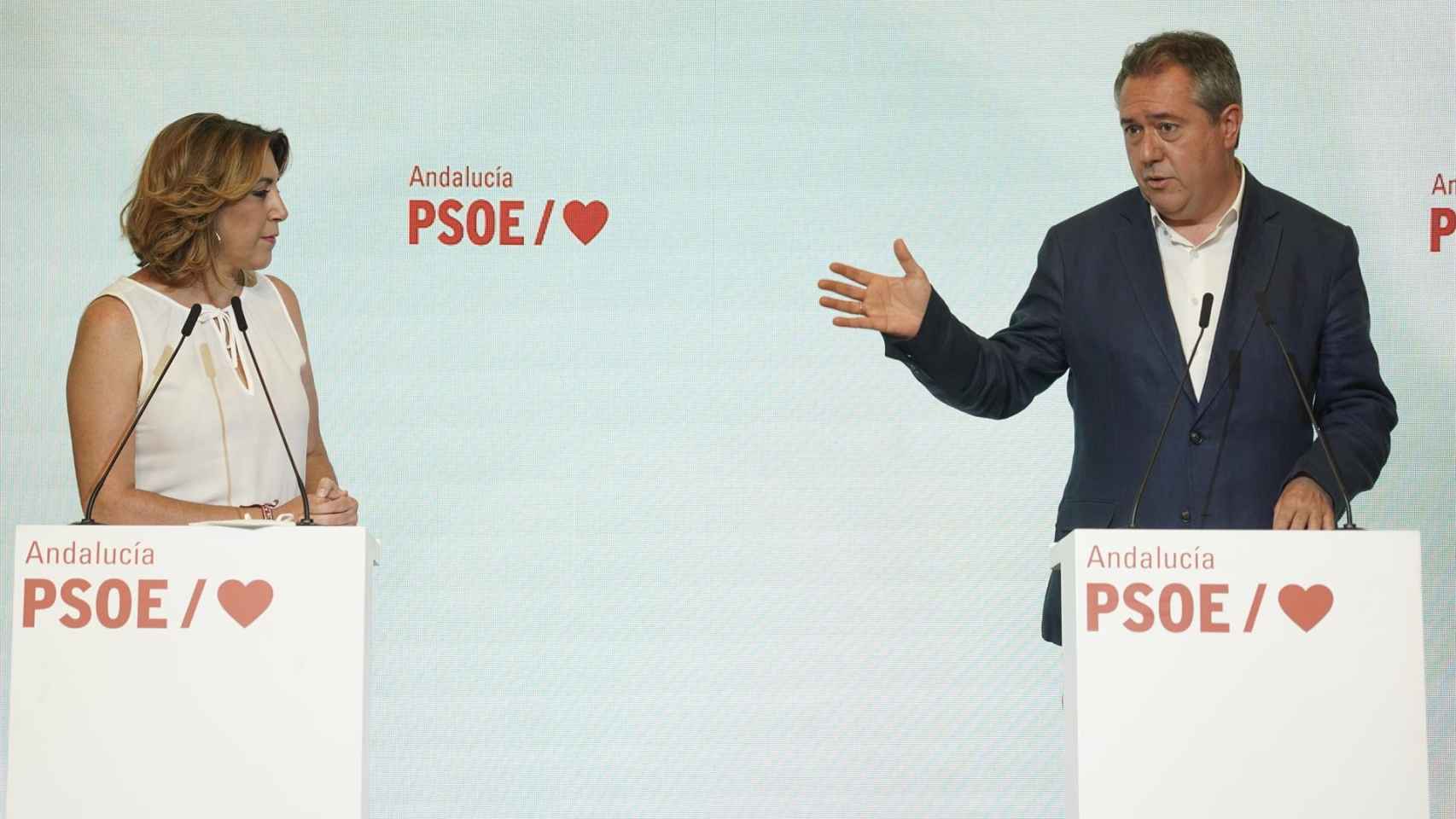 La secretaria general del PSOE andaluz, Susana Díaz, y el candidato electo a la Junta, Juan Espadas.