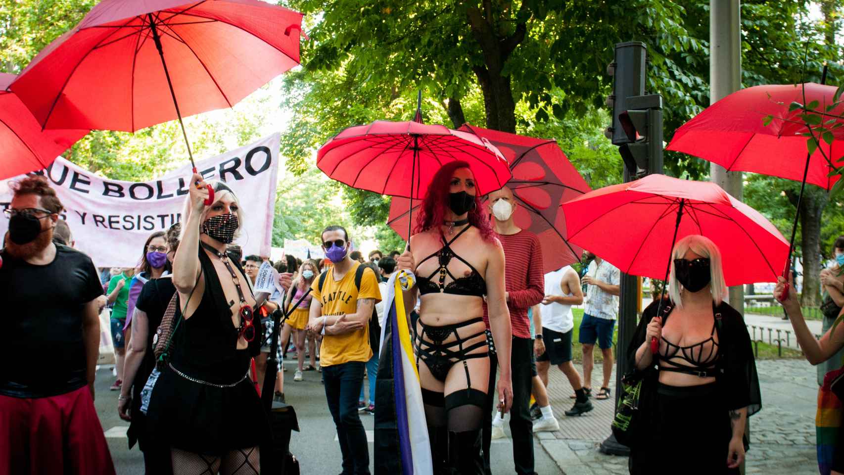 Mujeres transgénero en la marcha del 'Orgullo crítico', este lunes, en Madrid.