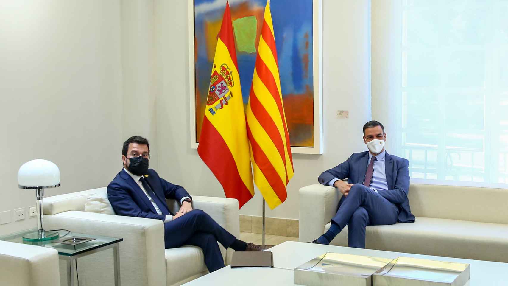 Pere Aragonès y , Pedro Sánchez durante su reunión en el Palacio de la Moncloa.