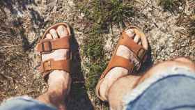 Sandalias para hombre perfectas para pasear este verano