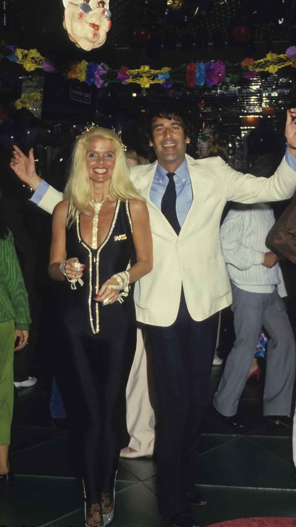 Luis Ortiz y Gunilla von Bismarck en una foto en la década de los 80 en Marbella.