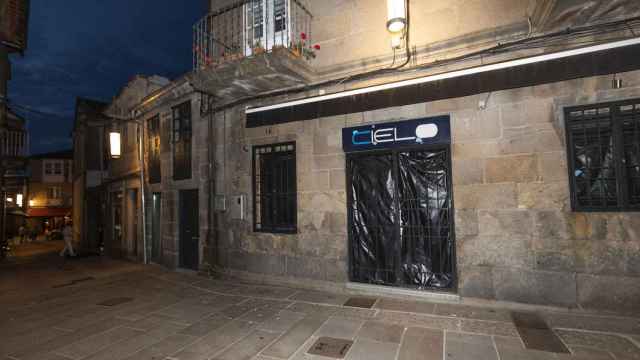 Vista de la Calle Charino vacía, emblemática calle de pubs de Pontevedra