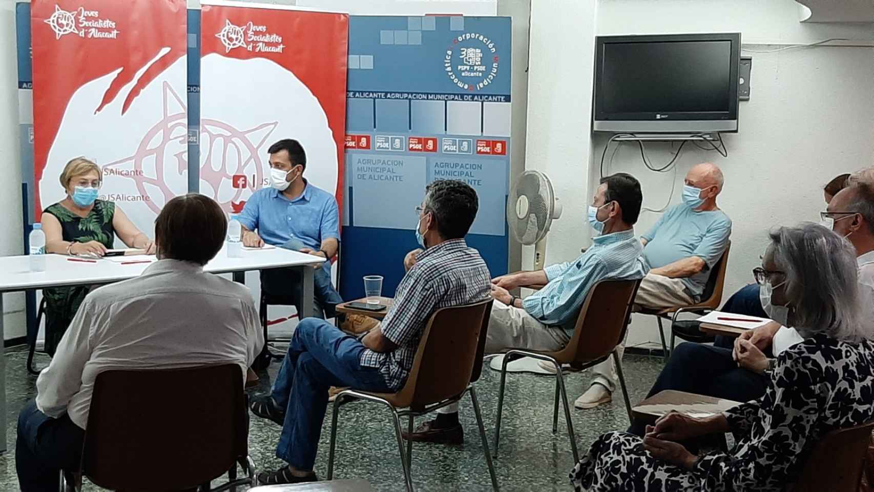 Ana Barceló en la sectorial de Sanidad del PSOE de Alicante esta semana.