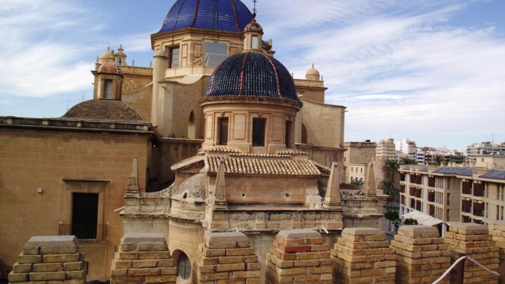 Vistas a Santa María desde la terraza de La Calahorra.