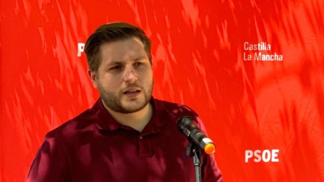 Nacho Hernando, consejero de Fomento, este sábado en Driebes (Guadalajara) en un acto del PSOE