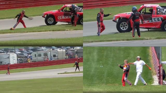 Los pilotos James ‘Bo’ LeMastus y Bill Hynes, en plena pelea tras bajarse del coche