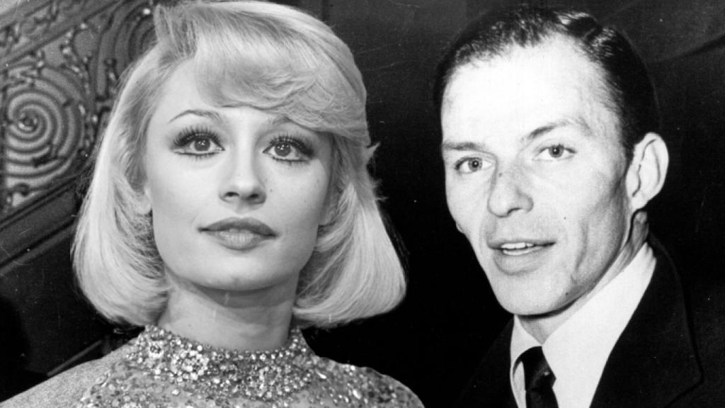 Raffaella Carrà y Frank Sinatra en un montaje de JALEOS.