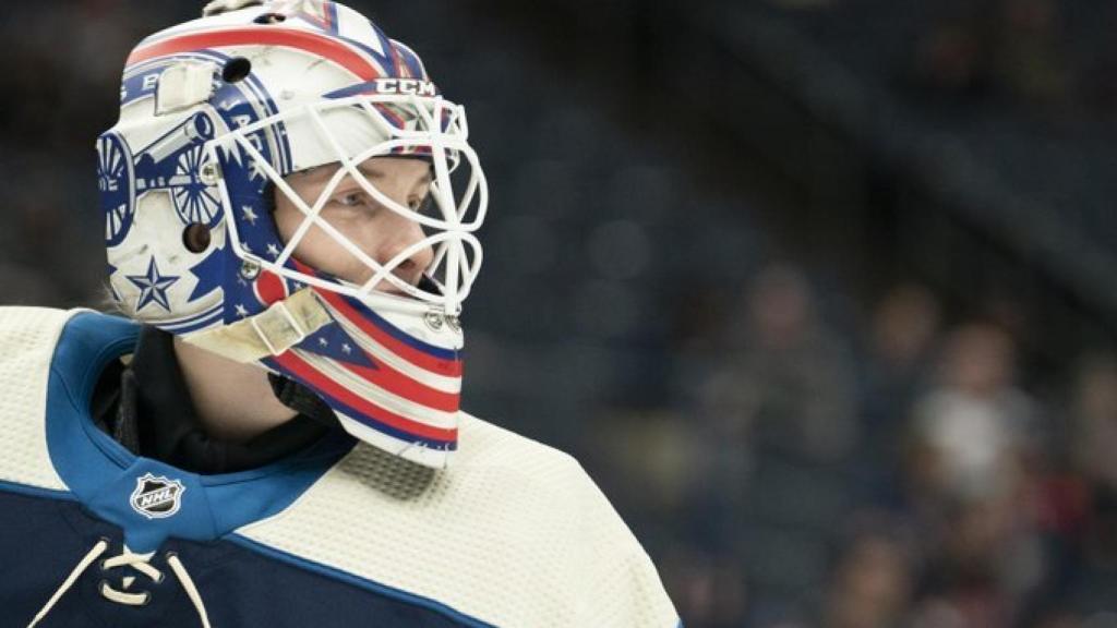 Matiss Kivlenieks, durante un partido de los Columbus Blue Jackets