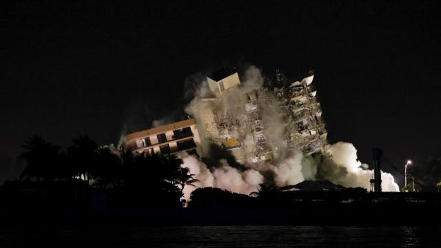 El edificio, en el momento de la demolición.