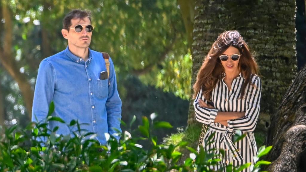 Sara Carbonero e Iker Casillas paseando por Oporto en 2019.