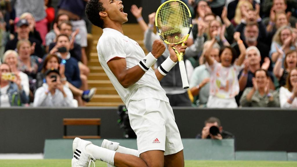 Auger-Aliassime, tras ganar a Zverev en los octavos de final de Wimbledon.