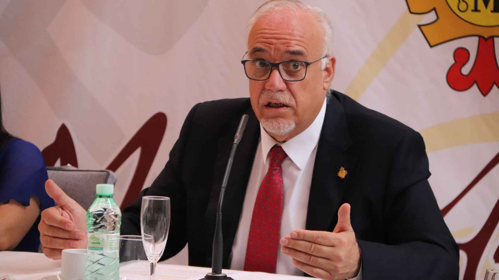 Julián Nieva, alcalde de Manzanares (Ciudad Real), este lunes en rueda de prensa