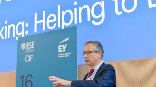 Pablo Hernández de Cos, gobernador del Banco de España, durante su intervención en el Encuentro Bancario del IESE.