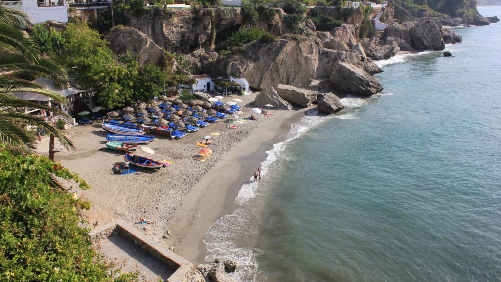 Nerja cuenta con playas de auténtico escándalo.