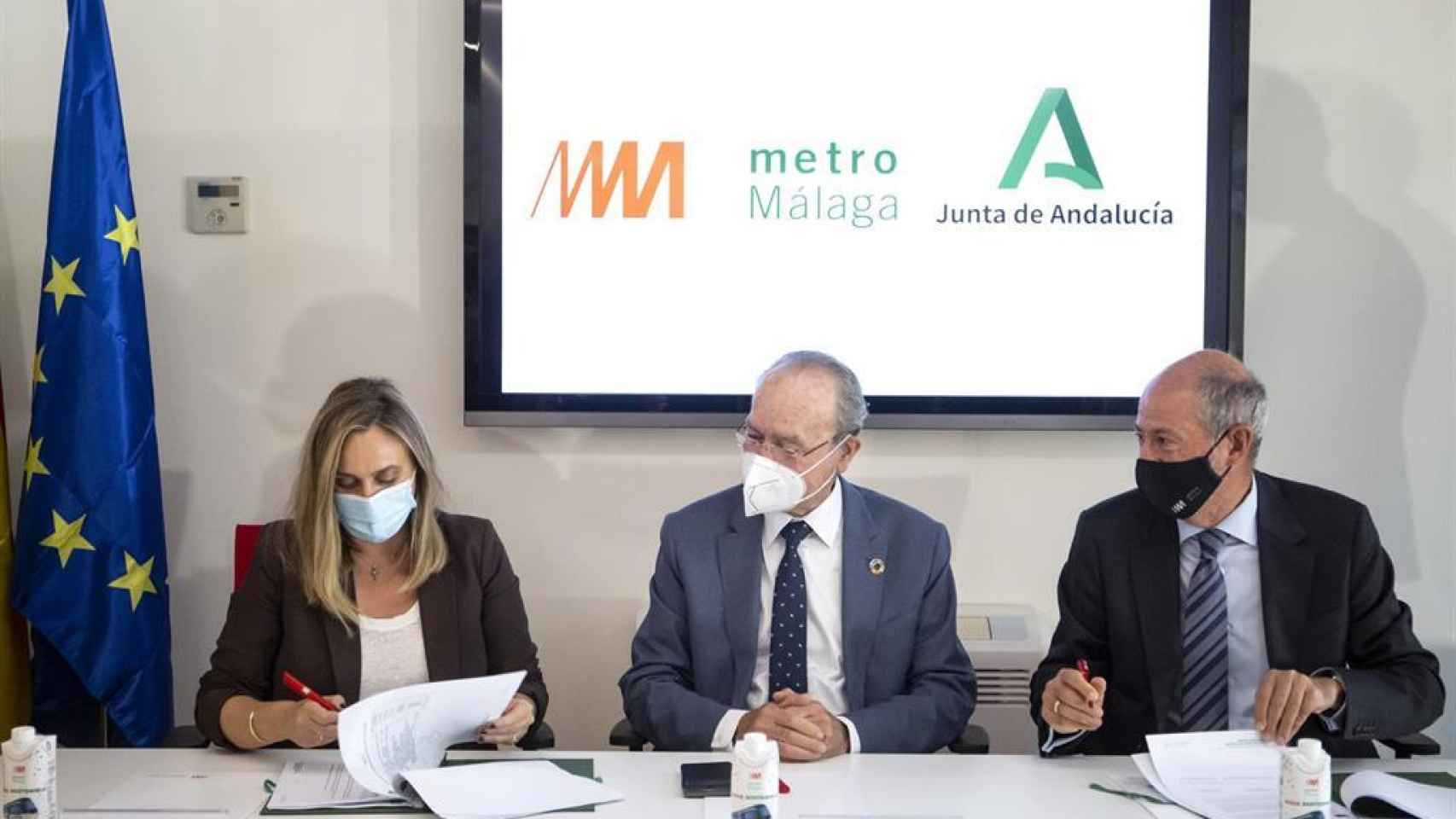 Firma de la última modificación del contrato de explotación del Metro de Málaga.