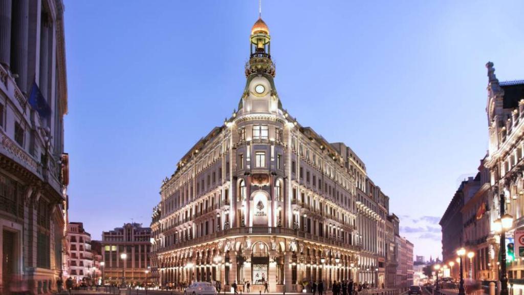 Fachada del Centro Canalejas en Madrid.