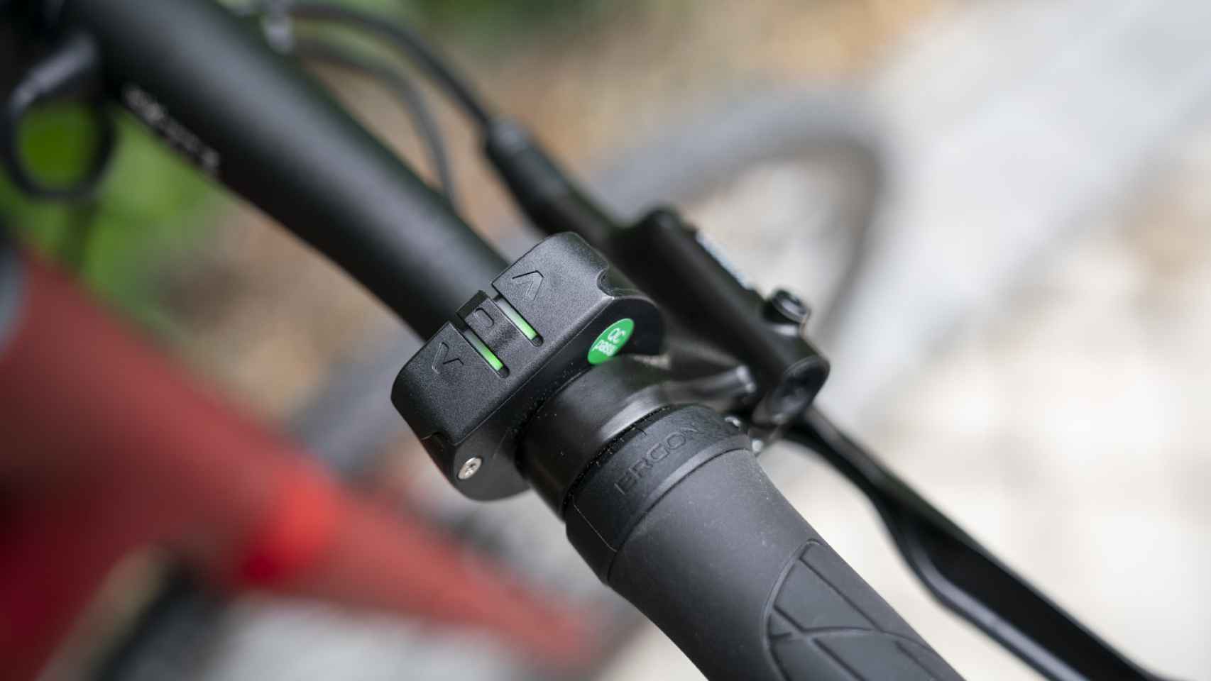 La bicicleta ofrece hasta tres modos de apoyo al pedaleo que se controlan en el manillar.