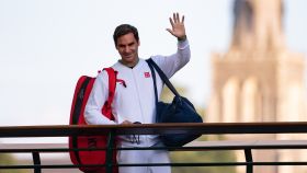 Roger Federer despidiéndose de Wimbledon