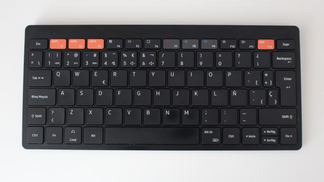 Así es el Samsung Smart Keyboard Trio 500.