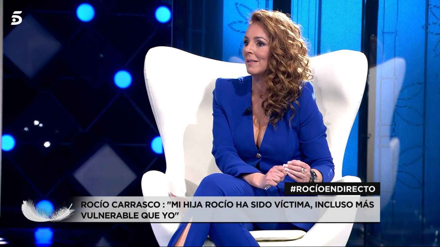 Rocío Carrasco en la entrevista que concedió a Mediaset mientras se emitía su docuserie.