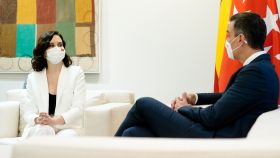 Isabel Díaz Ayuso, reunida en Moncloa con Pedro Sánchez.