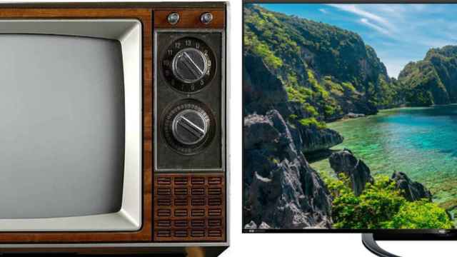 Un televisor de los años 80 frente a uno actual.