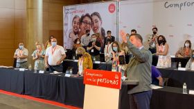Ovación en el Comité Regional del PSOE de Castilla-La Mancha por el nombramiento de Isabel Rodríguez