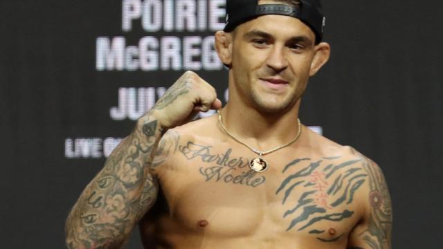 Dustin Poirier, durante el pesaje de la UFC 264