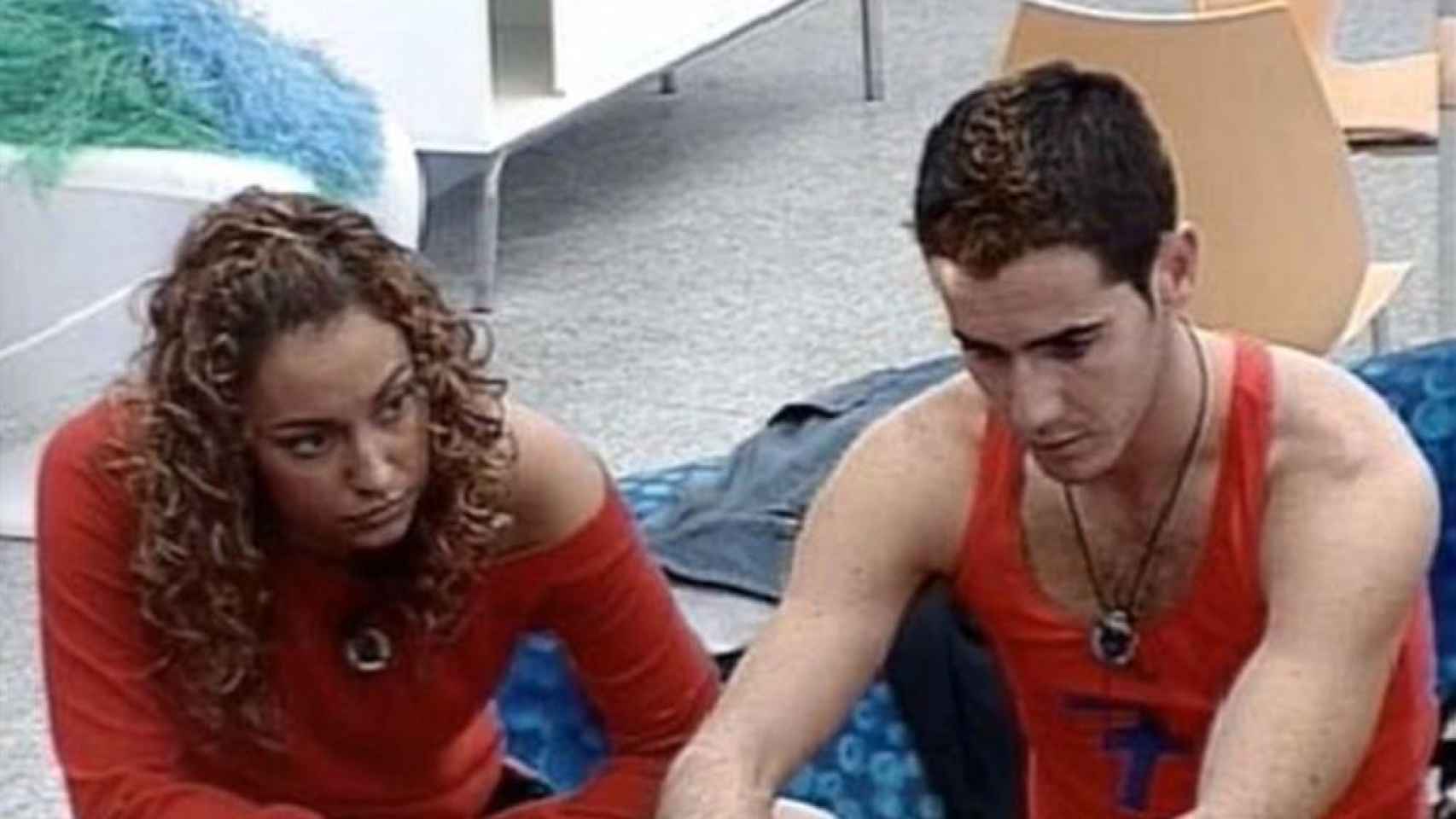 Raquel Abad junto a su pareja por entonces, Javier, en 'Gran Hermano 7'.