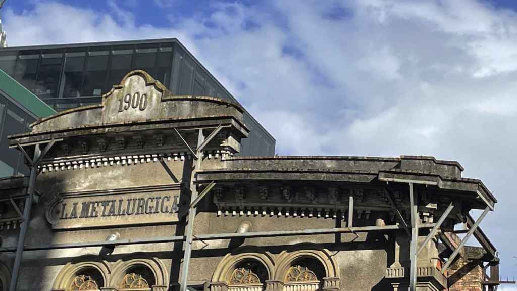 Fachada de La Metalúrgica en Vigo