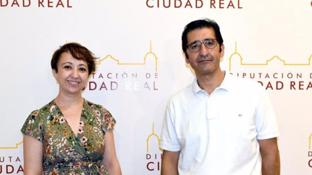 Elena García y José Manuel Caballero, alcaldesa de Socuéllamos y presidente de la Diputación de Ciudad Real, respectivamente