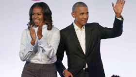Barack y Michelle Obama seguirán produciendo contenido para Netflix.