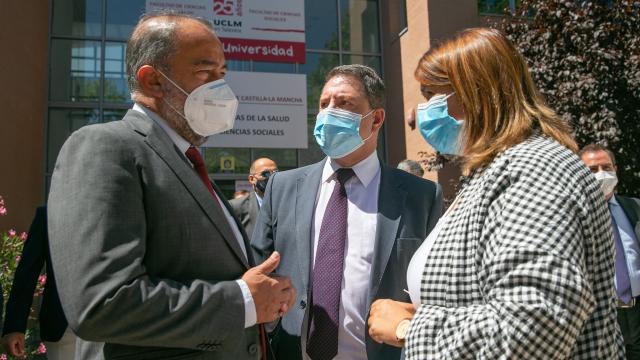 Emiliano García-Page, Julián Garde y Tita García Élez en Talavera de la Reina