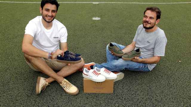Aitor Carratalá y Diego Soliveres, de Timpers, han diseñado las zapatillas que calzarán los atletas paralímpicos españoles en Tokio 2020.