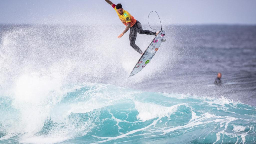 Gabriel Medina, surfista brasileño, durante una prueba de las Series Mundiales de Surf