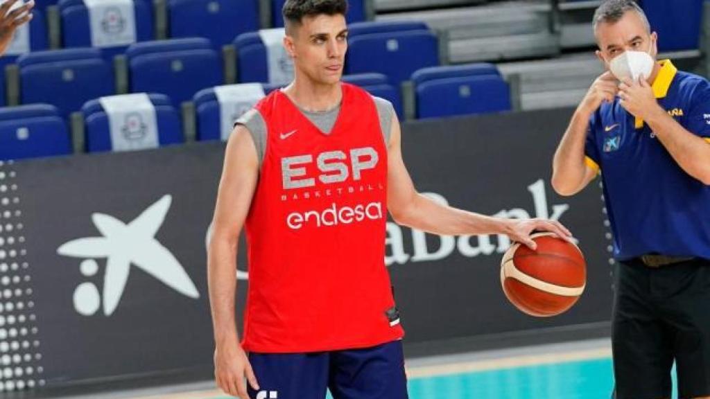 Carlos Alocén en un entrenamiento con la selección española